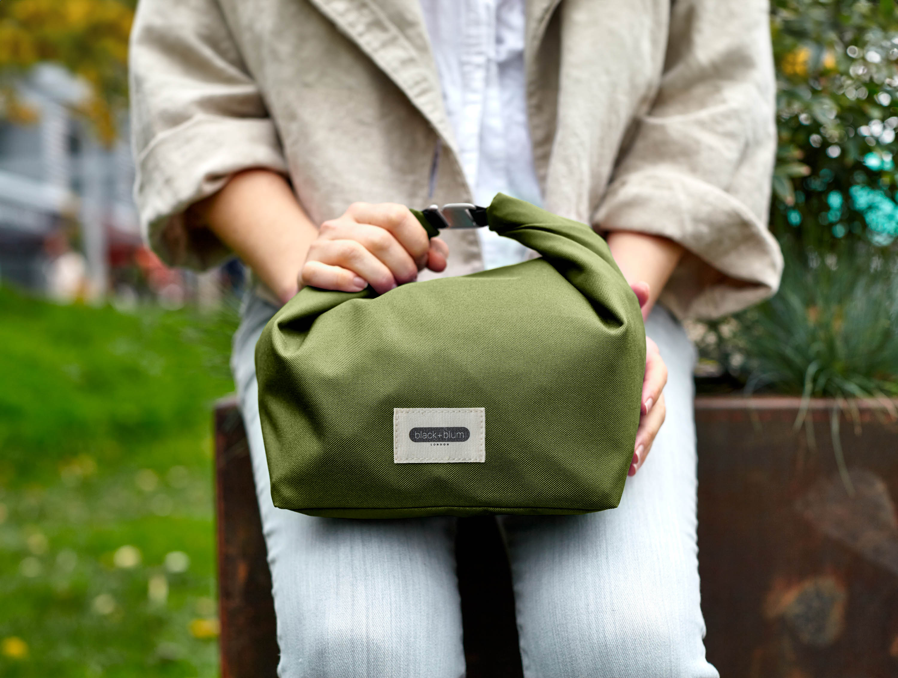 Black+Blum Insulated Lunch Bag - Olive each - Image 5