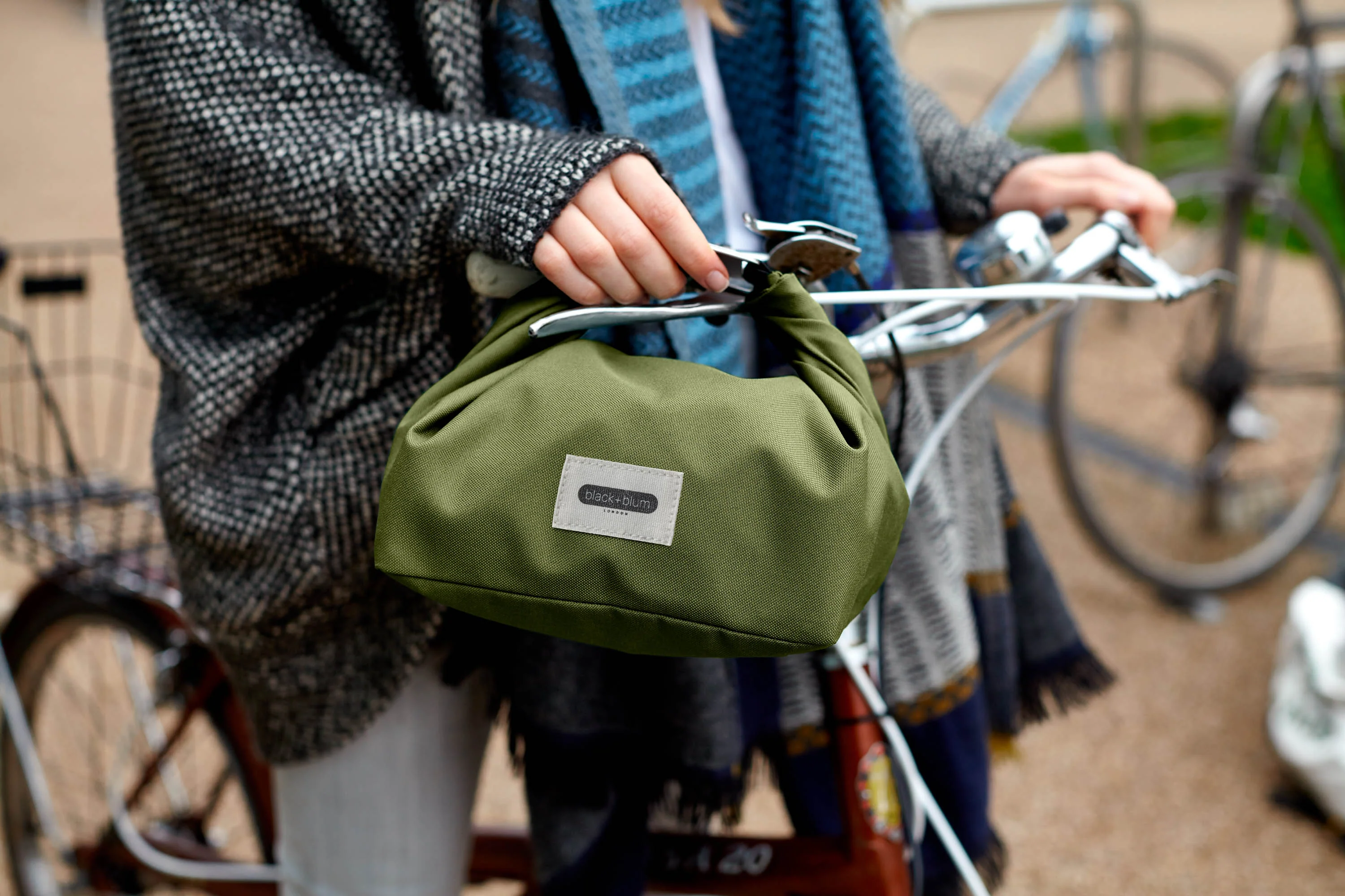 Black+Blum Insulated Lunch Bag - Olive each - Image 6
