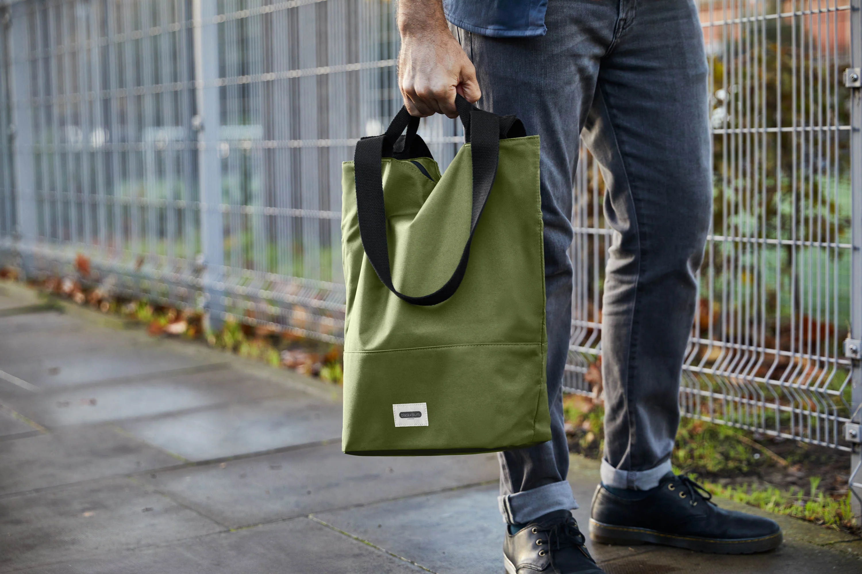 Black+Blum Insulated Tote Bag - Moss each - Image 4