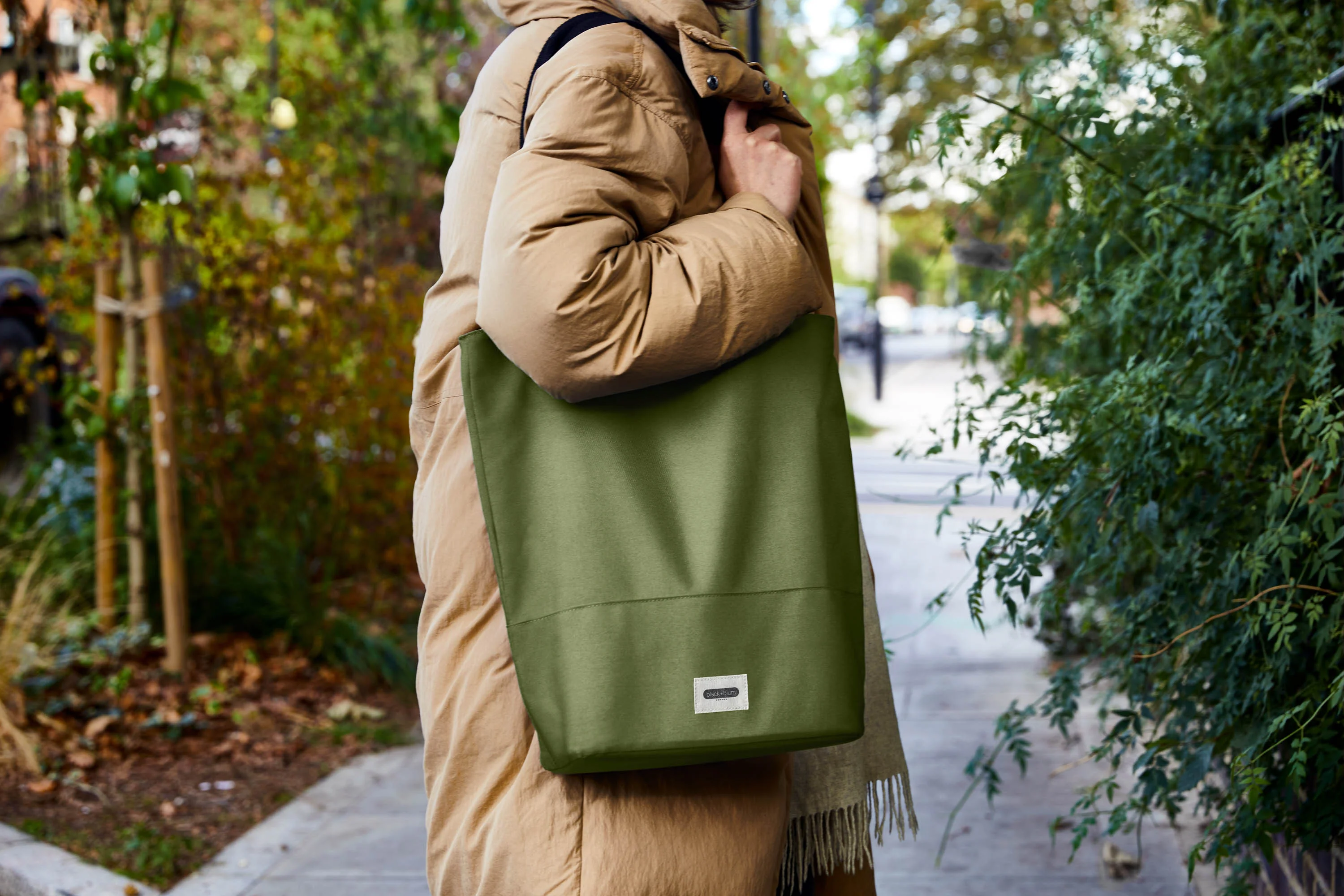 Black+Blum Insulated Tote Bag - Moss each - Image 5
