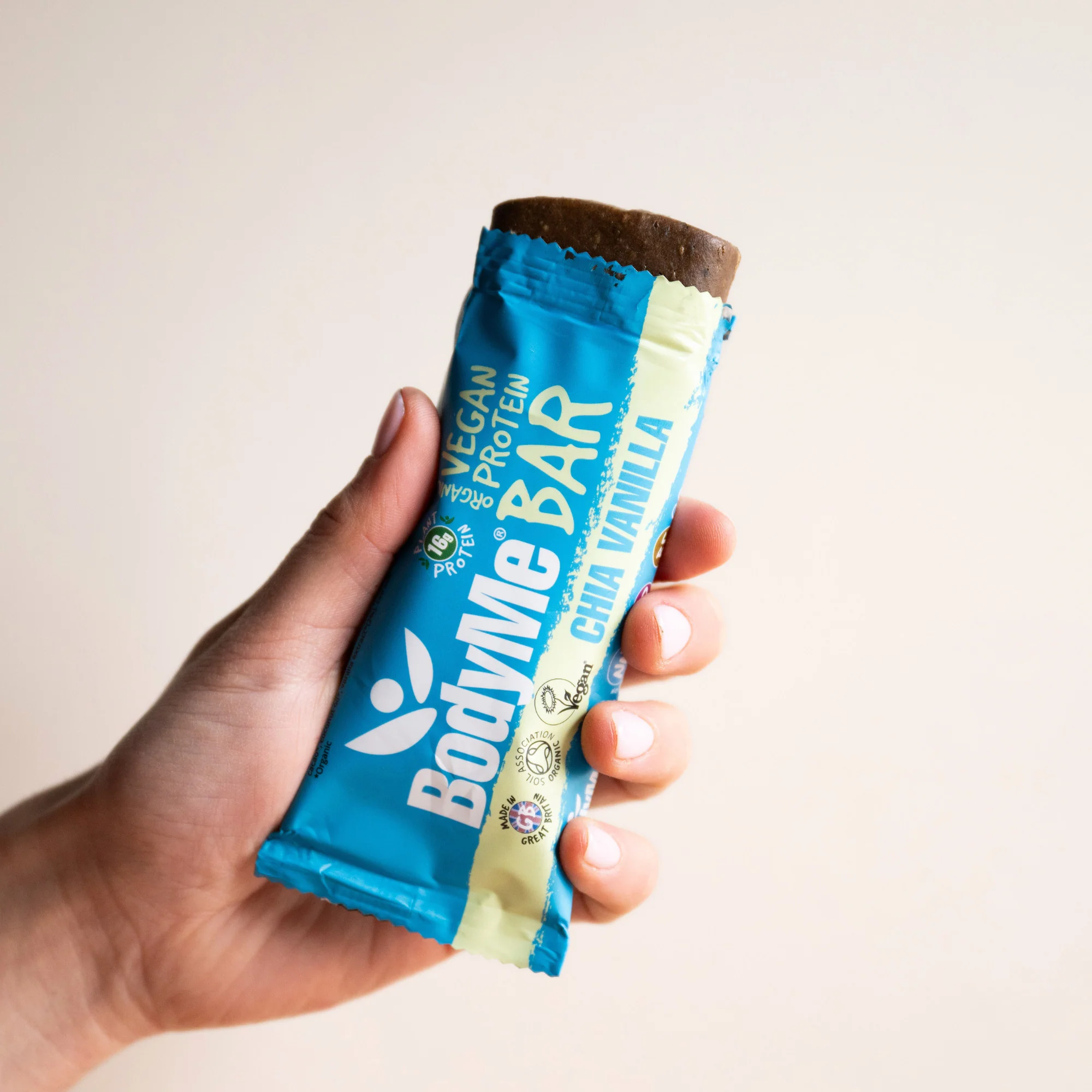 BodyMe Organic Chia Vanilla Vegan Protein Bar 60g - Image 2