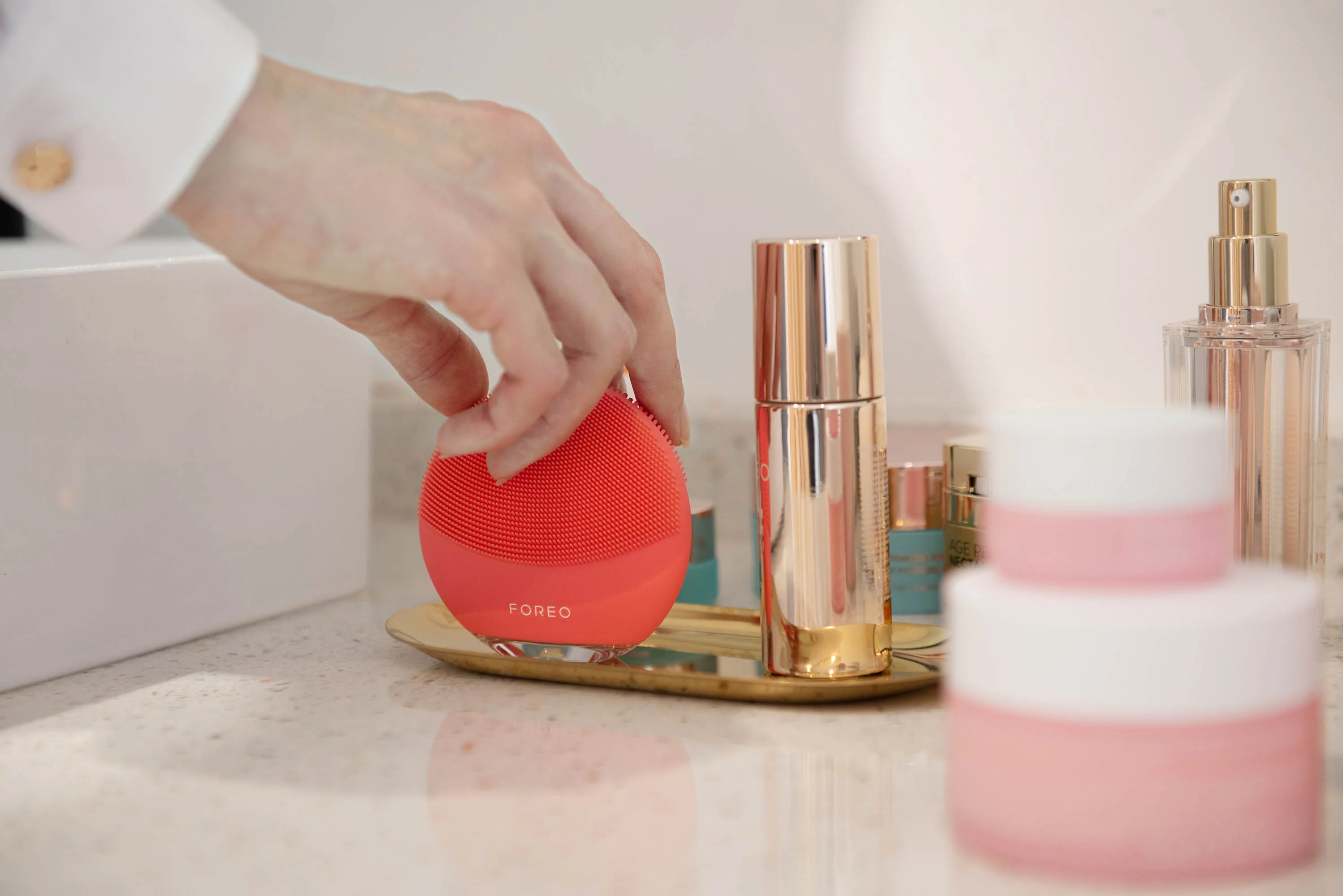 FOREO™ LUNA 4 mini Coral 87g - Image 3