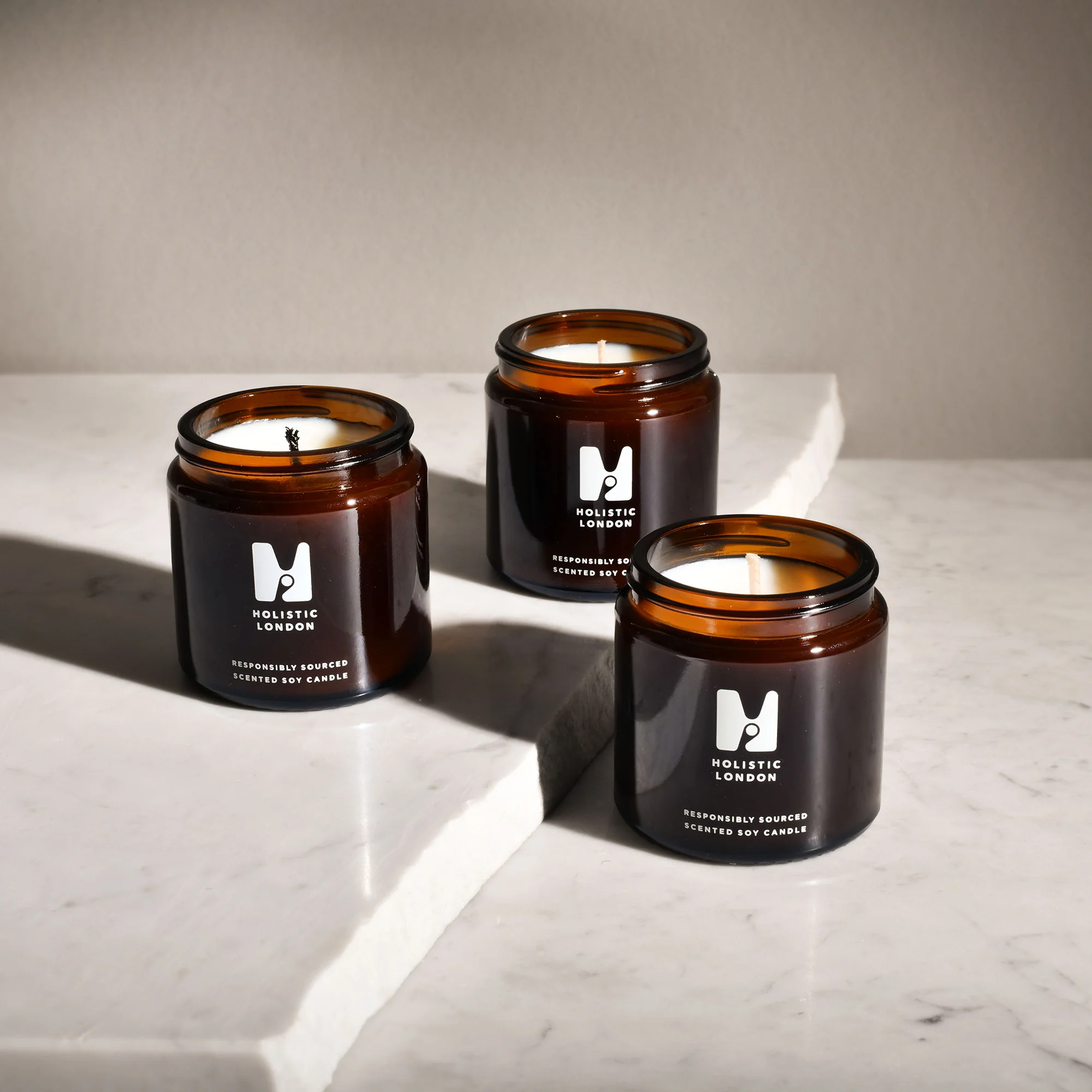 Holistic London Lavender Patchouli Candle 120 grs - Image 3