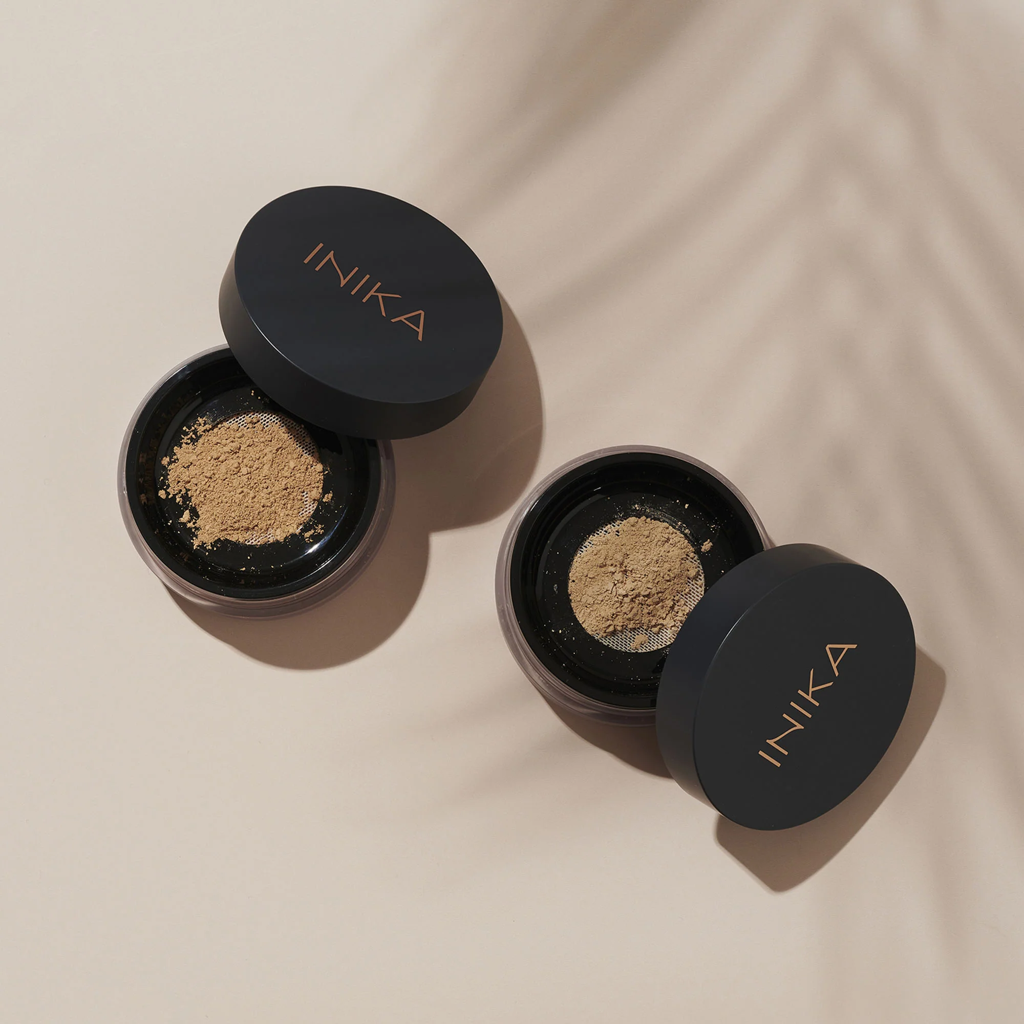 INIKA Loose Mineral Foundation SPF 25 - Unity 8g - Image 4