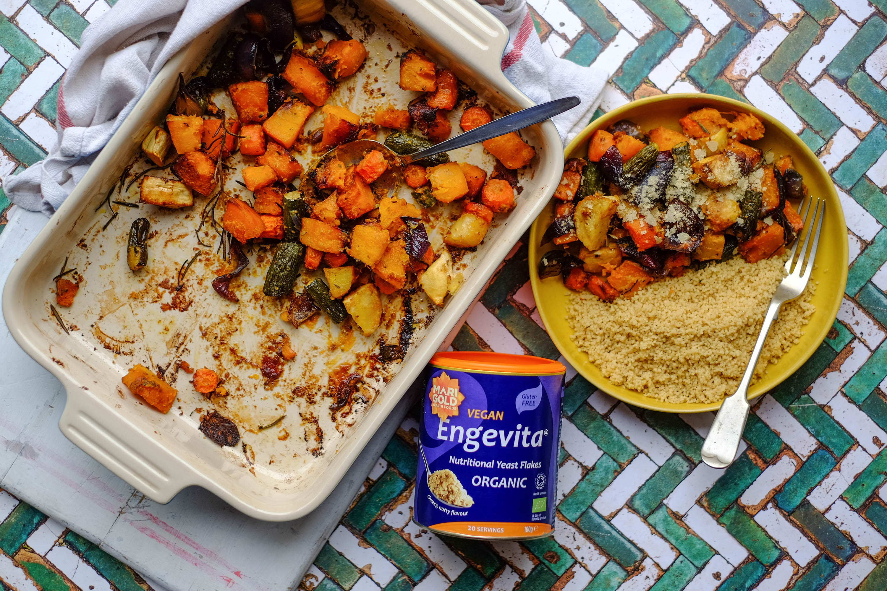 Marigold Engevita Nutritional Yeast 100g - Image 3