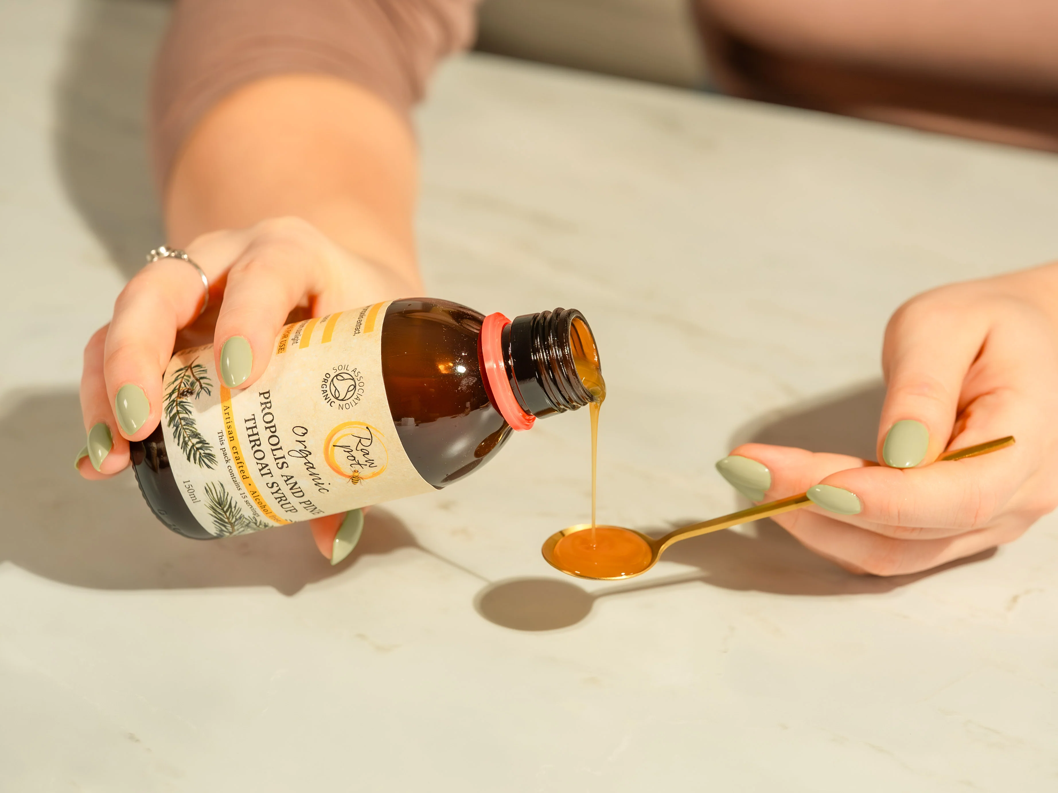Raw Pot Propolis and Pine Throat Syrup 150ml - Image 3