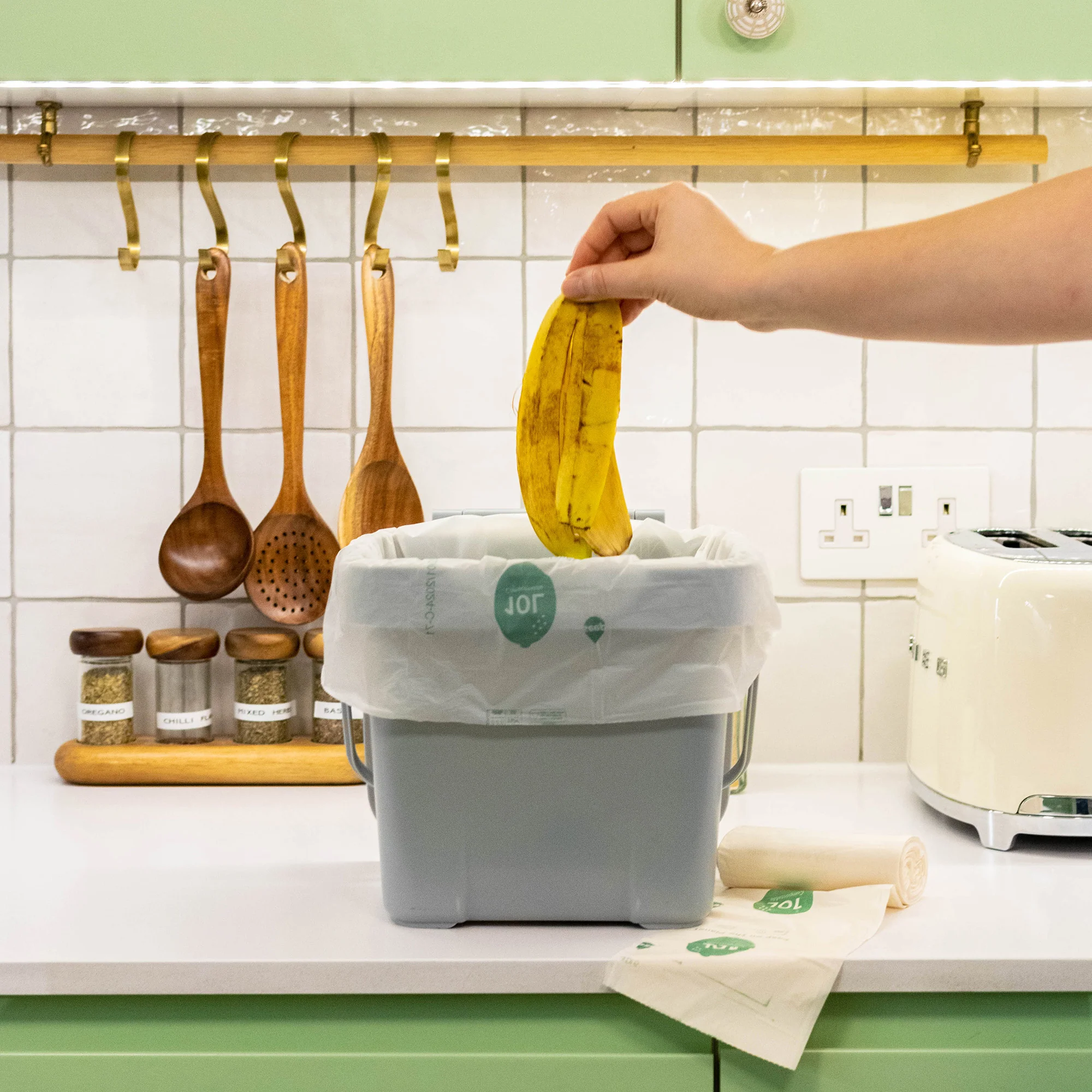 Seep Eco Compostable bin liners 30L 25 bags - Image 2