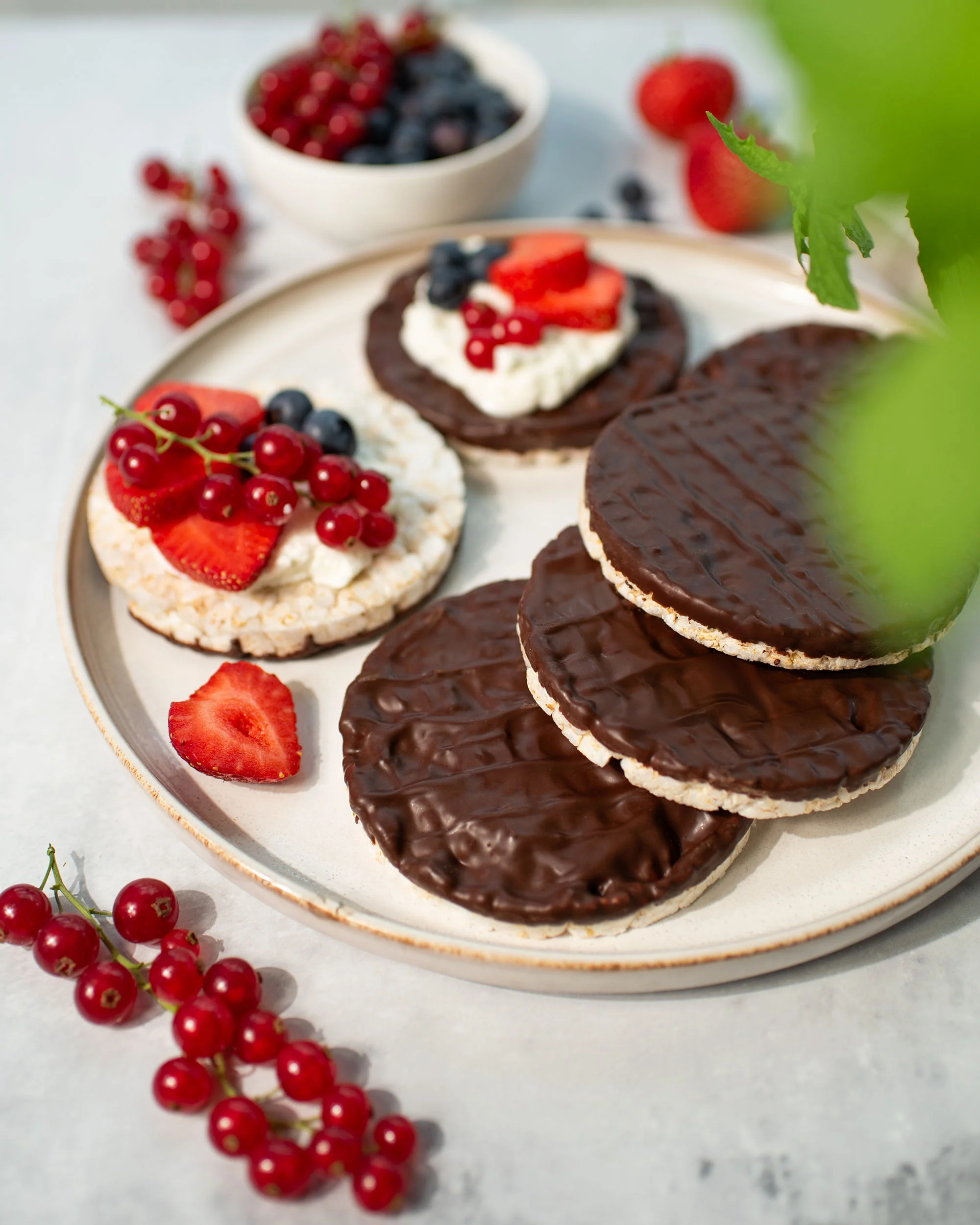 Vilgain Organic Rice Cakes - Dark Chocolate 100g - Image 3