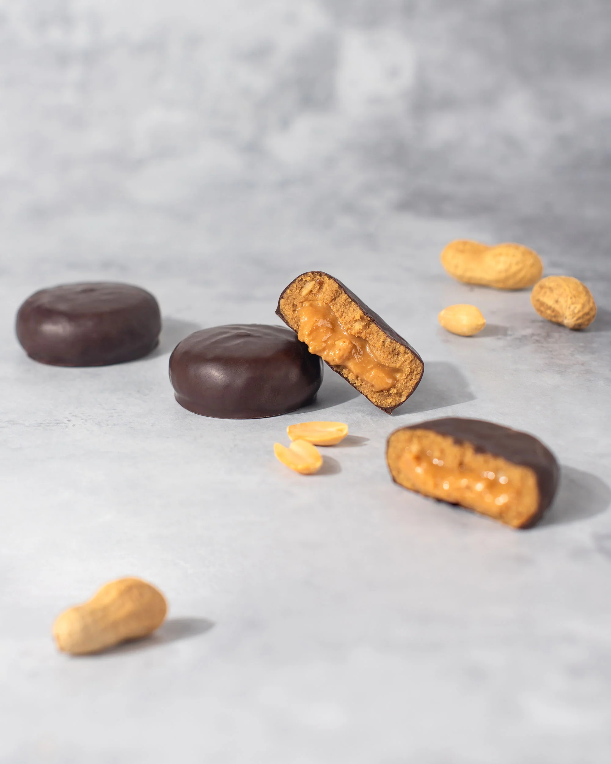 Vilgain Plant Protein Mini Cookies Peanut Salted Caramel 50g - Image 3
